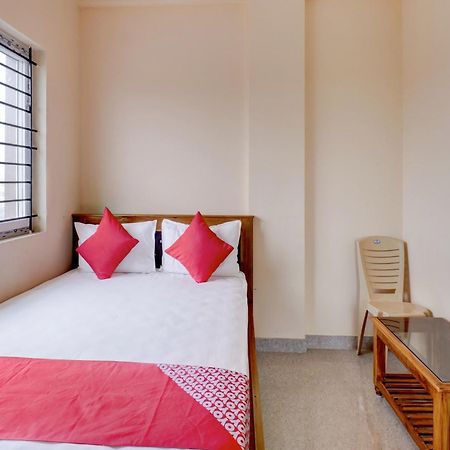 Oyo Flagship Golden Treasury Hotell Bangalore Exteriör bild