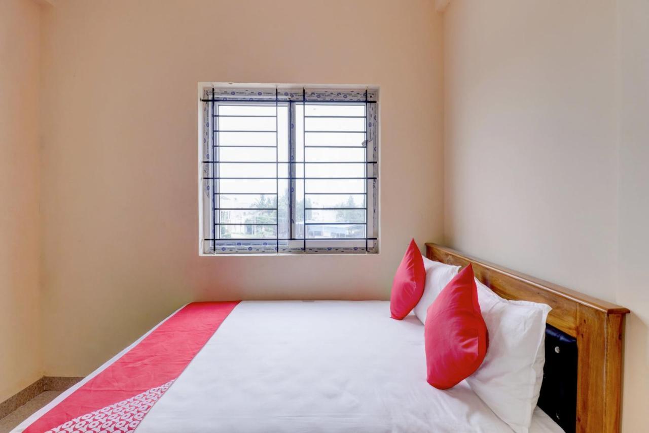 Oyo Flagship Golden Treasury Hotell Bangalore Exteriör bild