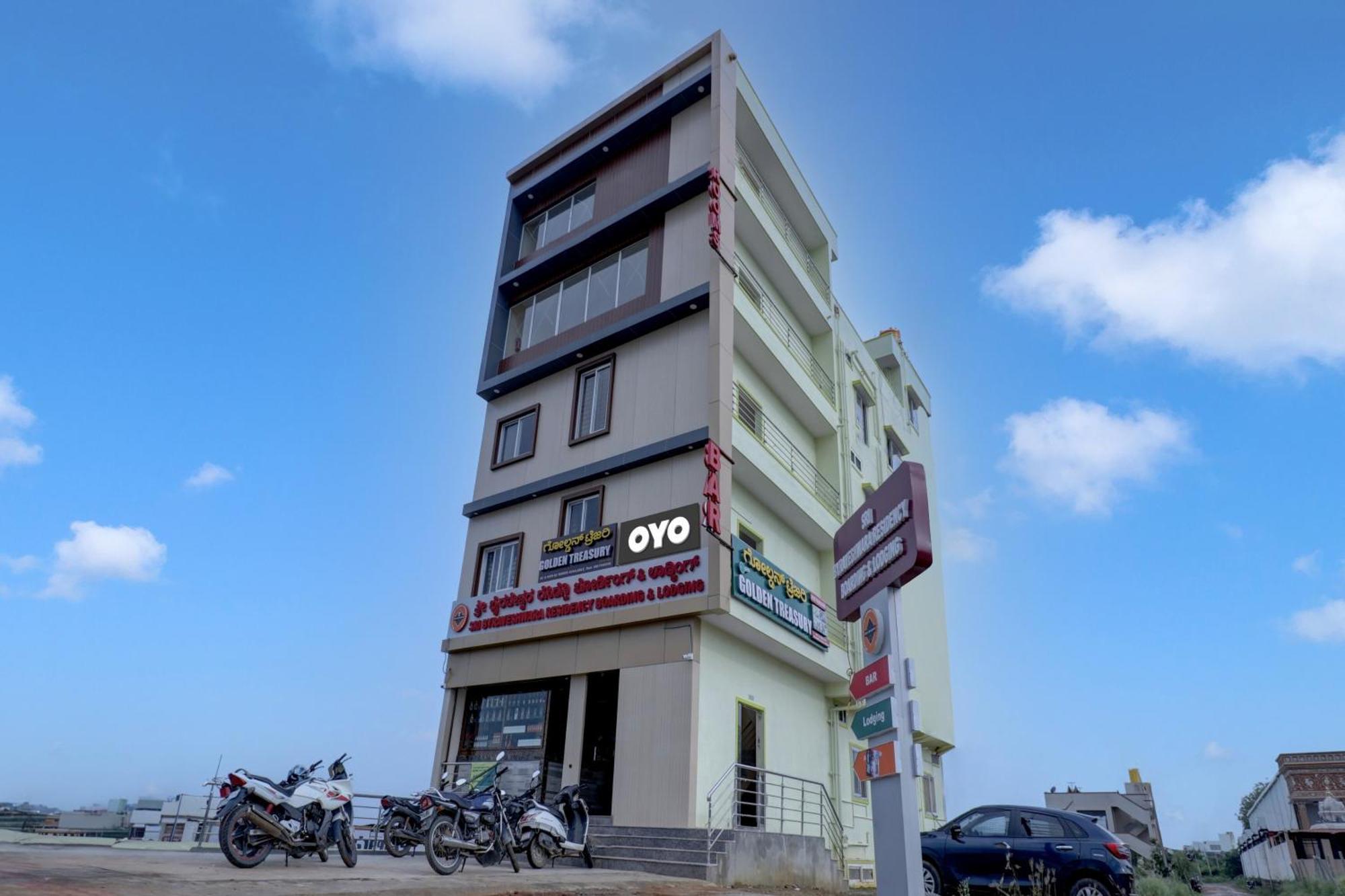 Oyo Flagship Golden Treasury Hotell Bangalore Exteriör bild