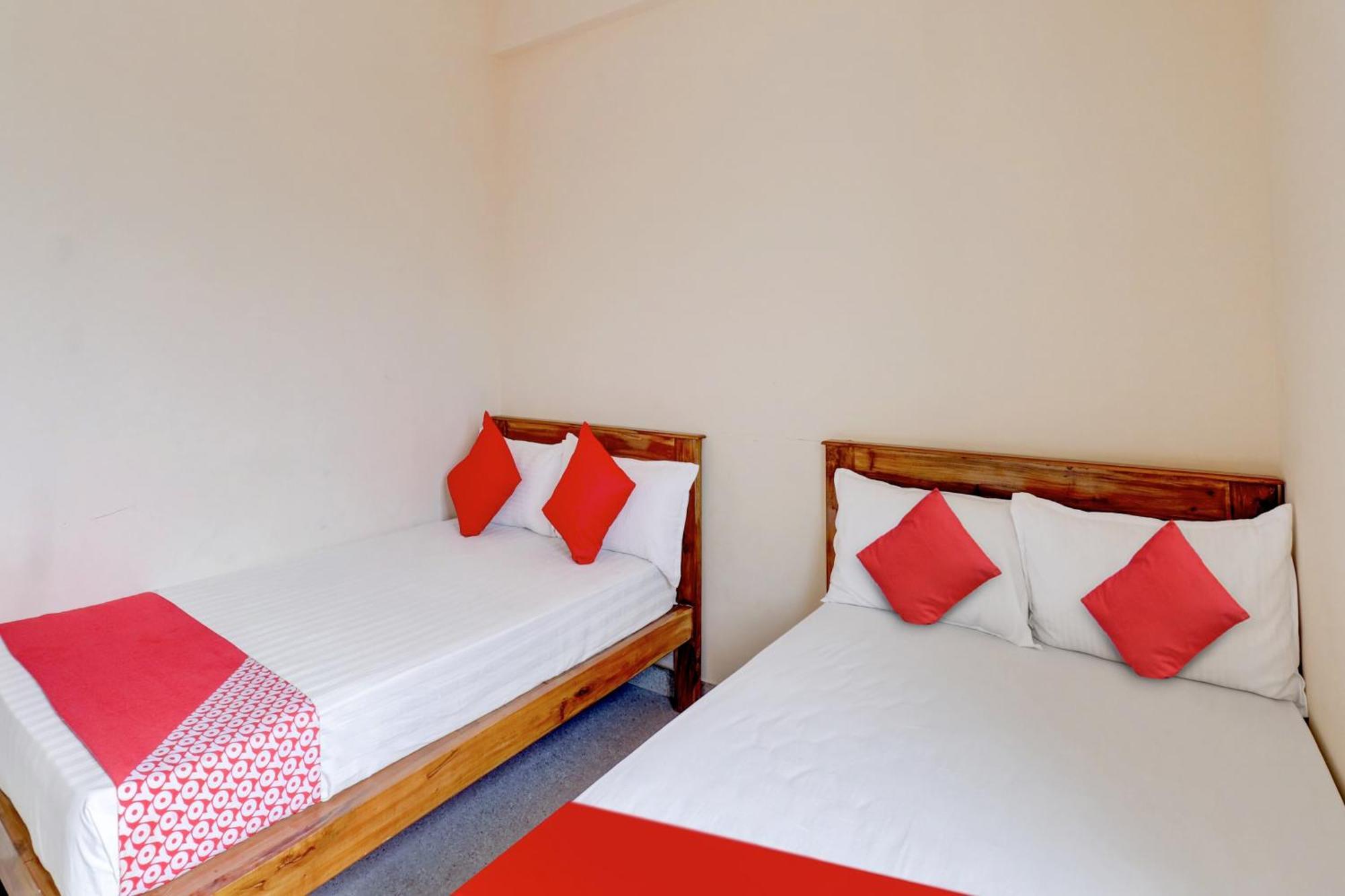 Oyo Flagship Golden Treasury Hotell Bangalore Exteriör bild
