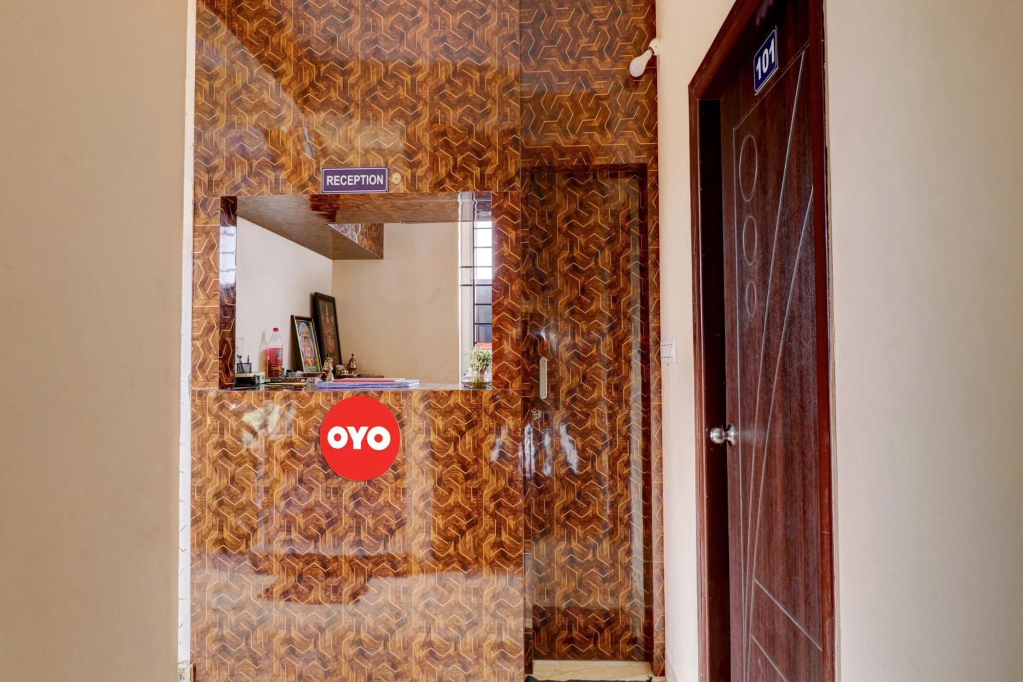 Oyo Flagship Golden Treasury Hotell Bangalore Exteriör bild